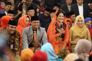 Hadiri Pesta Adat Bobby-Kahiyang, Jokowi Disambut Bak Raja